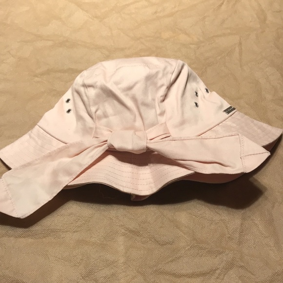 Betmar Lightweight Bucket Hat - Picture 12 of 16